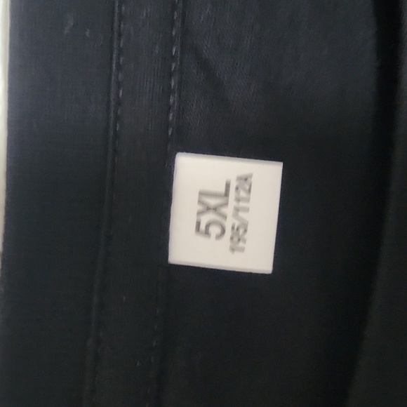 Womens Addicted to Books Tshirt - Size 2x - Picture 4 of 6